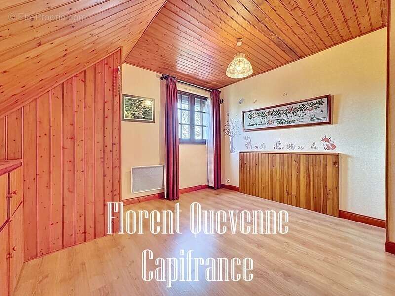 Maison à FEUGUEROLLES-BULLY