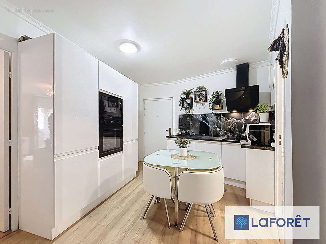 Appartement à LE PLESSIS-TREVISE