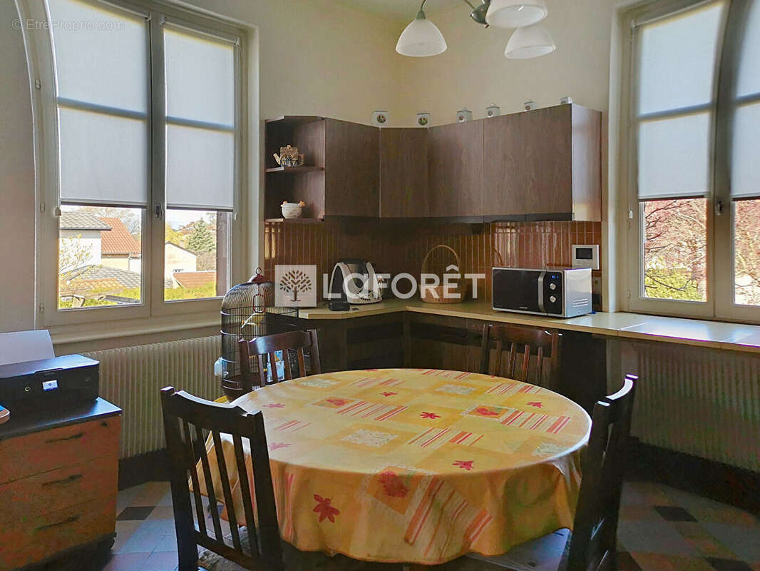 Maison à NEUVILLE-SUR-SAONE