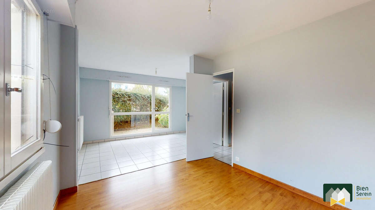 Appartement à MAINVILLIERS