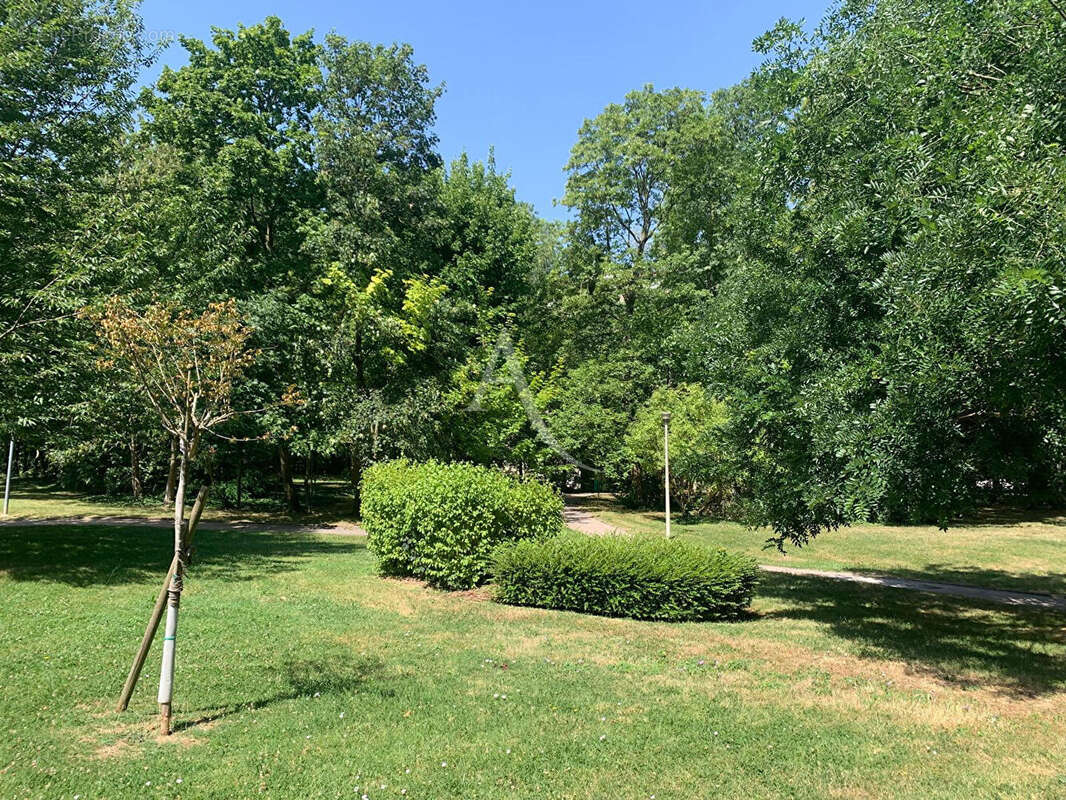 Appartement F2 -57 m² - Livry-Gargan (Résidence Albert Thomas) - photo 16