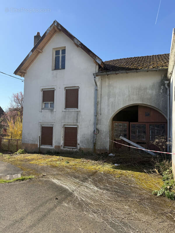 Maison à RAYNANS