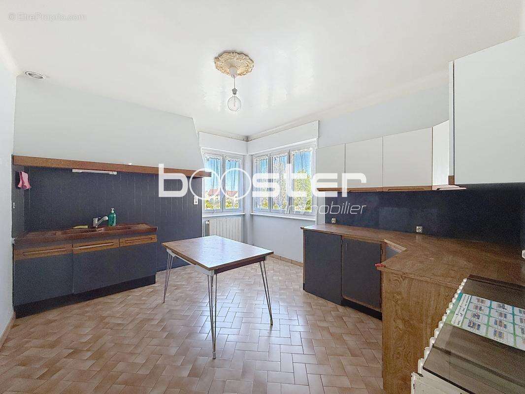 Maison à SAINT-YRIEIX-LA-PERCHE