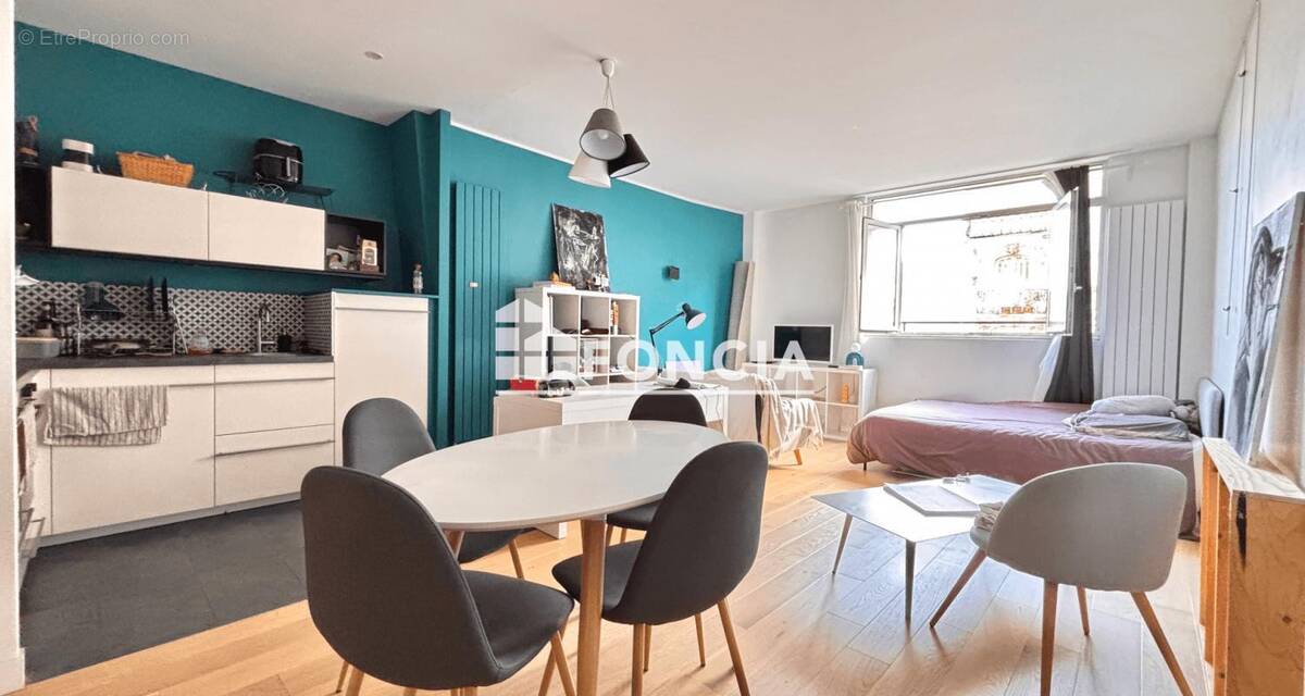 Appartement à PARIS-4E