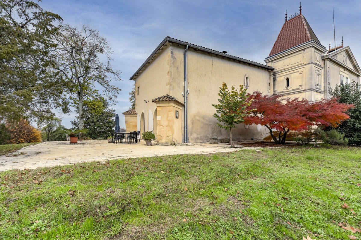 Maison à SAINTE-CROIX-DU-MONT