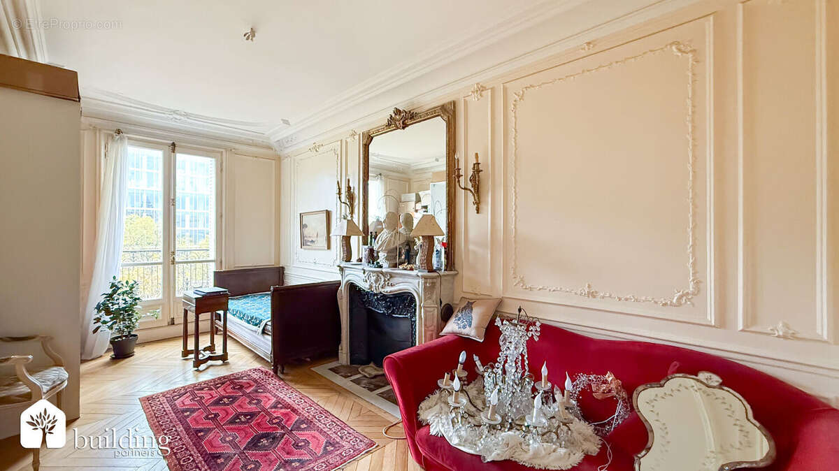 Appartement à PARIS-17E