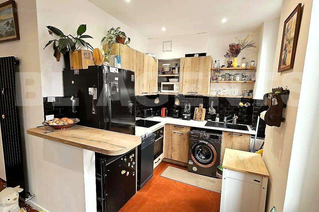 IMG-20251007-WA0015 - Appartement à MARSEILLE-6E