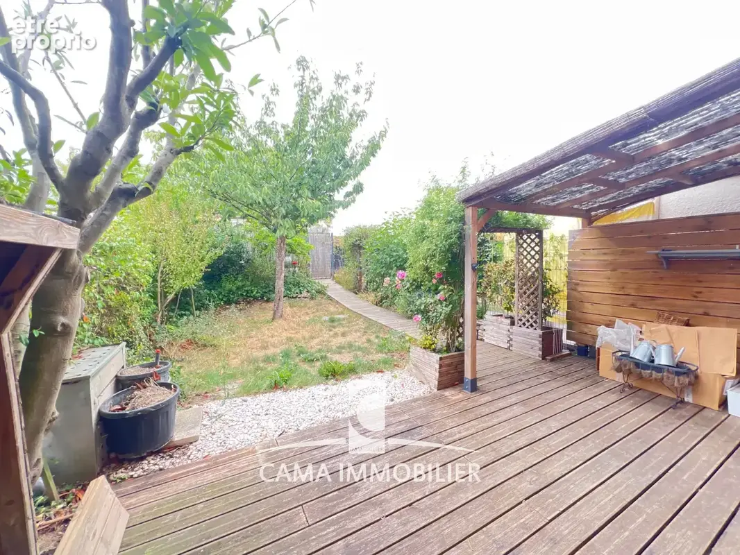 Maison mitoyenne en excellent état dans une résidence familiale recherchée - photo 7