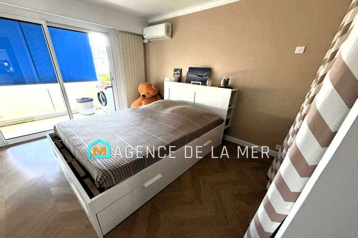 Appartement à MANDELIEU-LA-NAPOULE