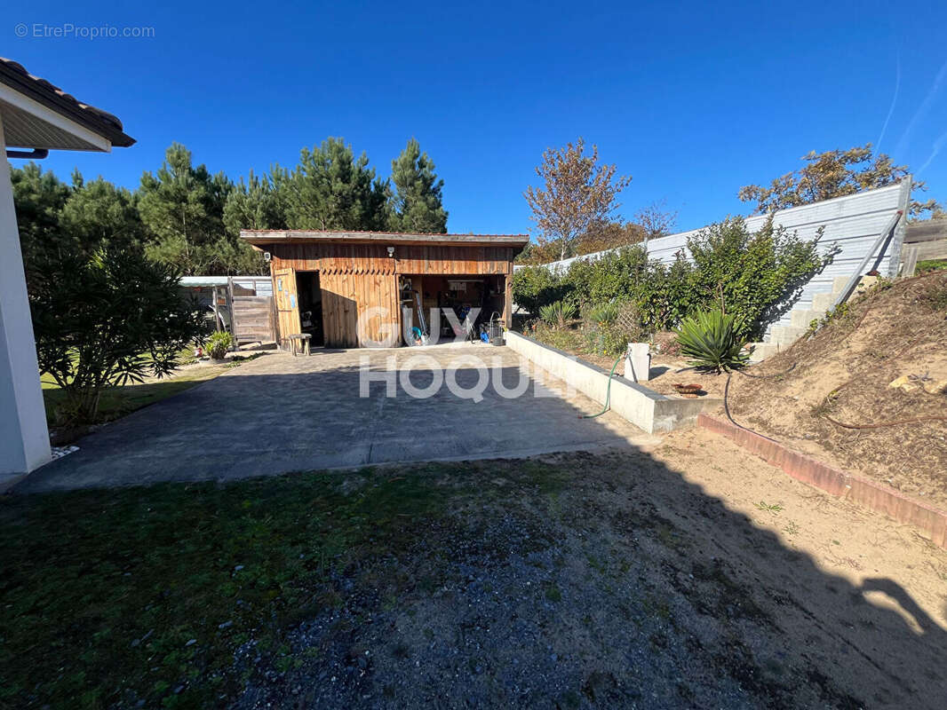 Maison à ONESSE-ET-LAHARIE