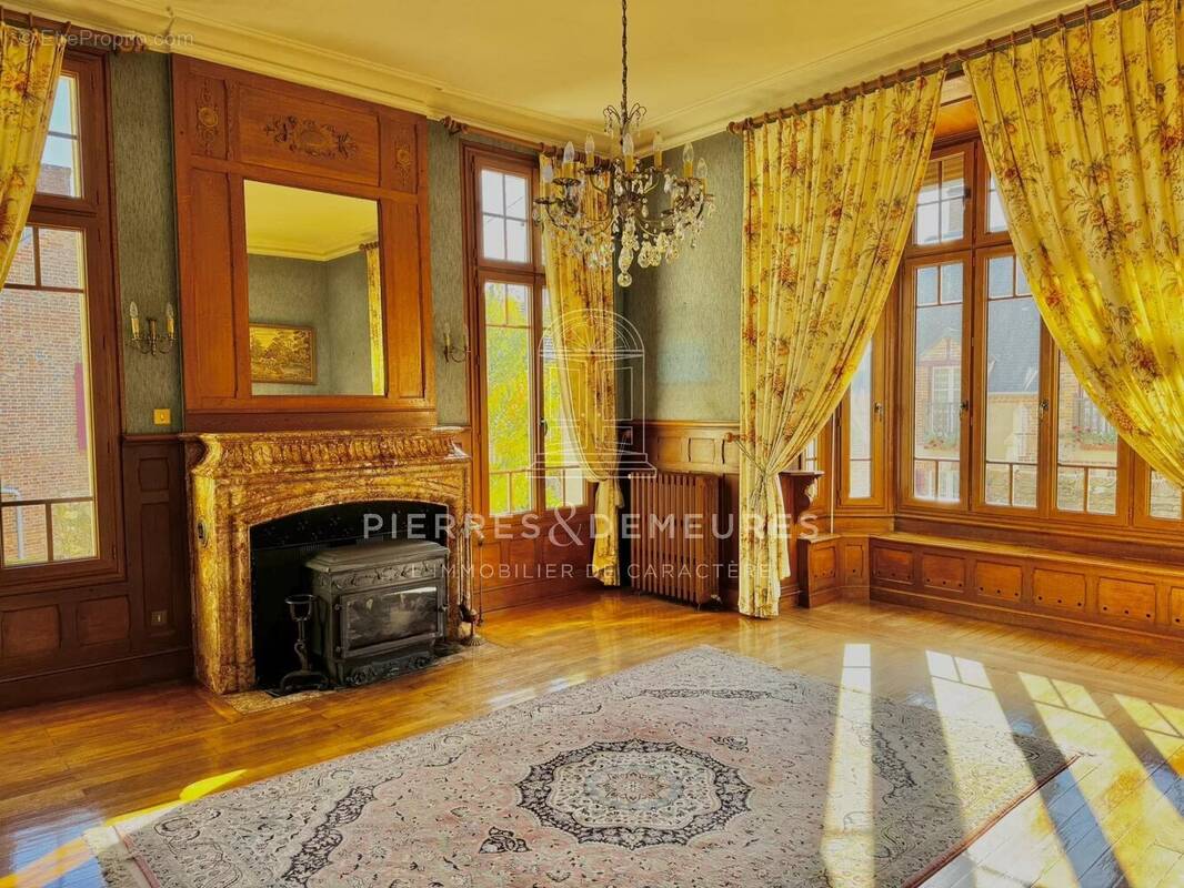 Maison à BRINON-SUR-SAULDRE