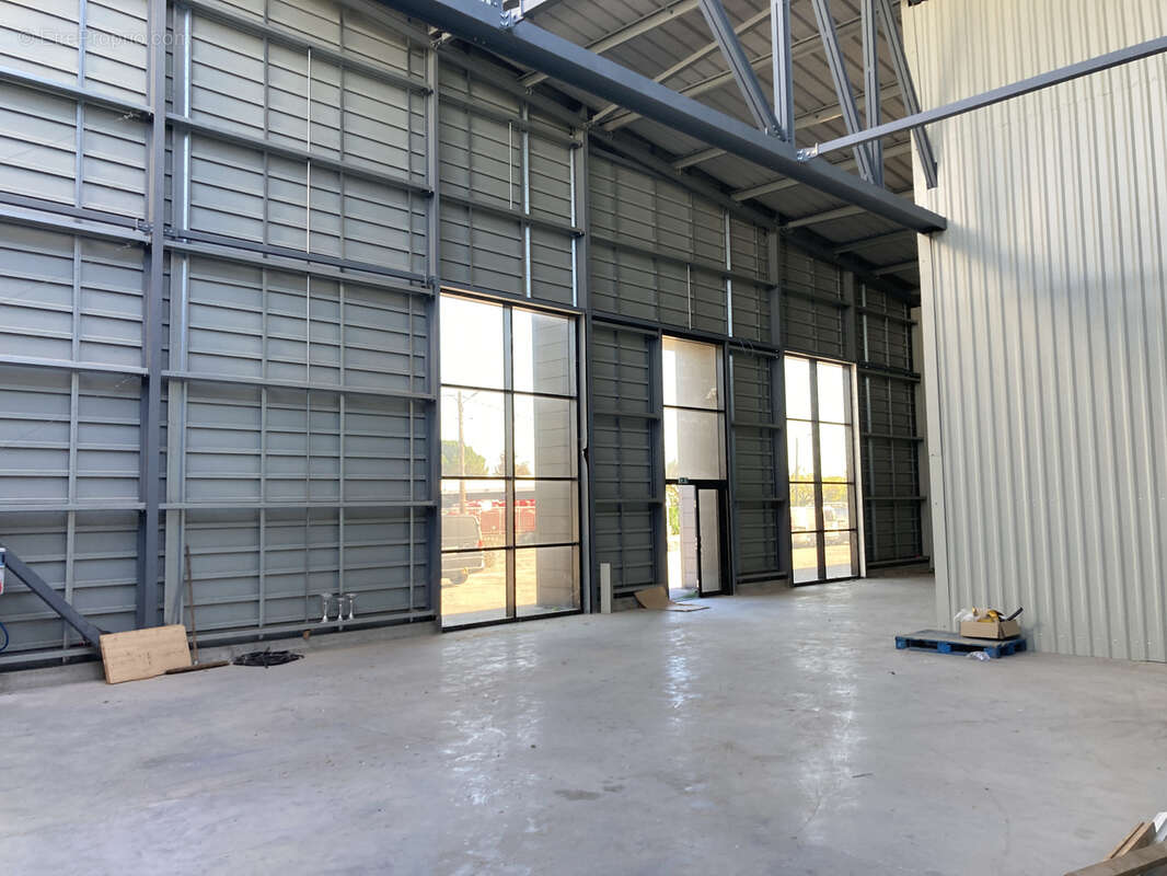 Commerce à MONTELIMAR