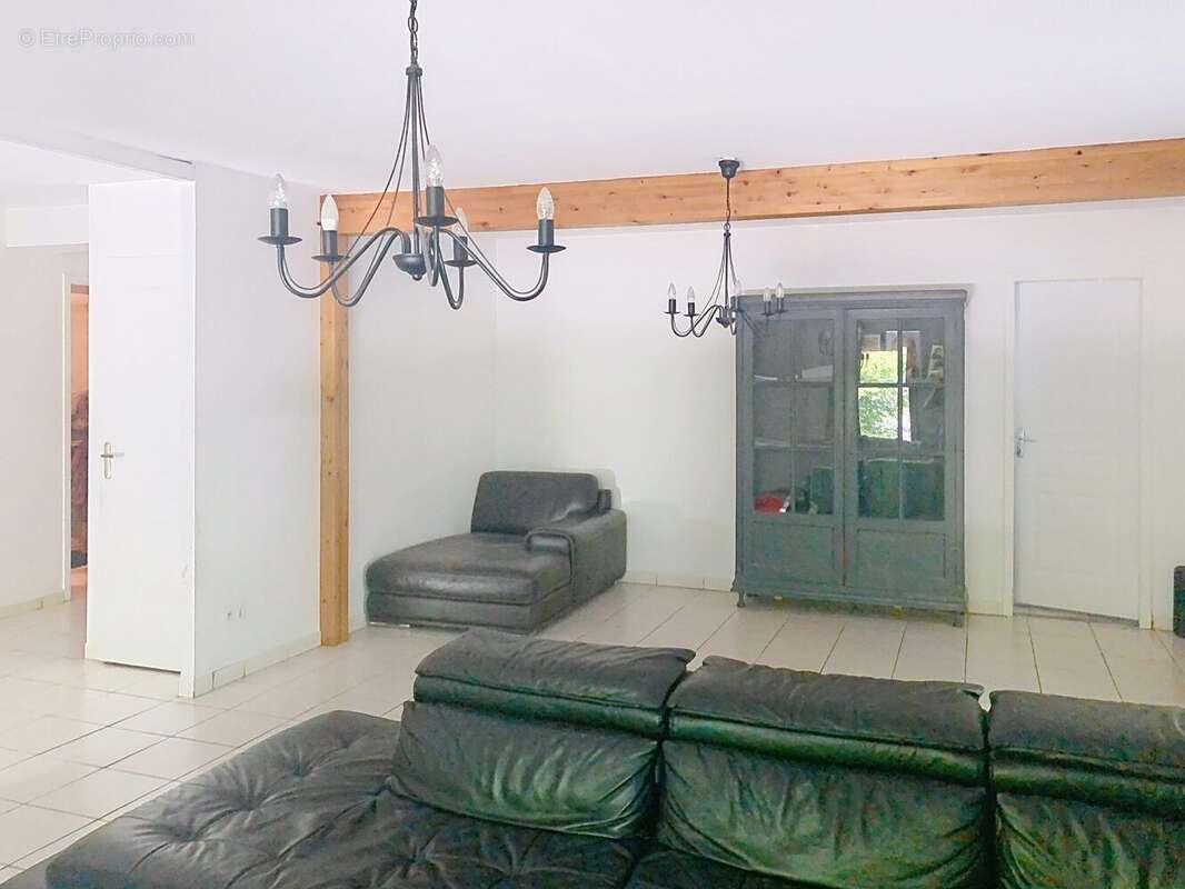 Maison 111 m² à Ornans  - photo 7