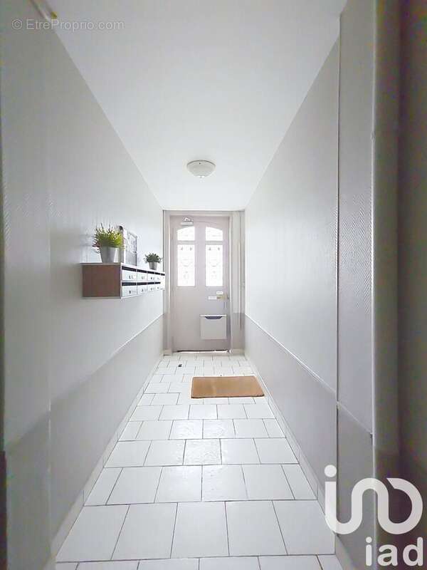 Photo 8 - Appartement à SURESNES