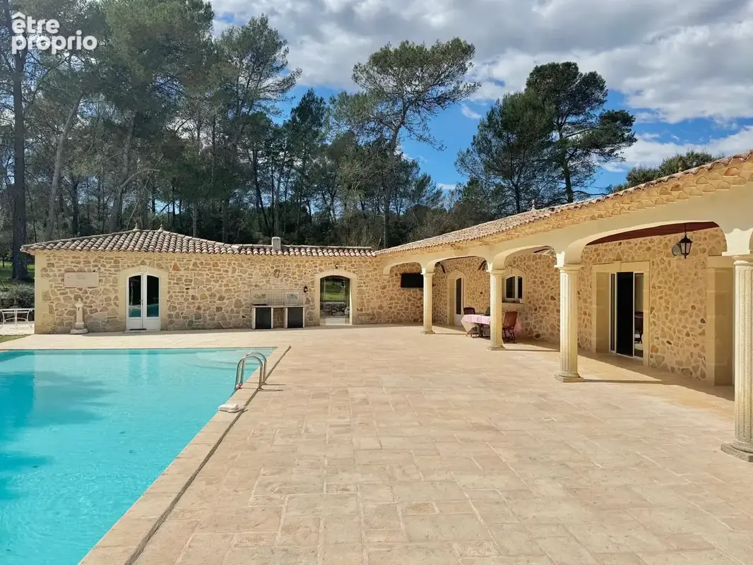 Maison 6 pièces 177 m² à vendre à Les Arcs (83460) - photo 2