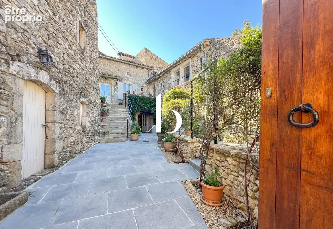 Maison 10 pièces 280 m² à vendre à Goudargues (30630) - photo 2