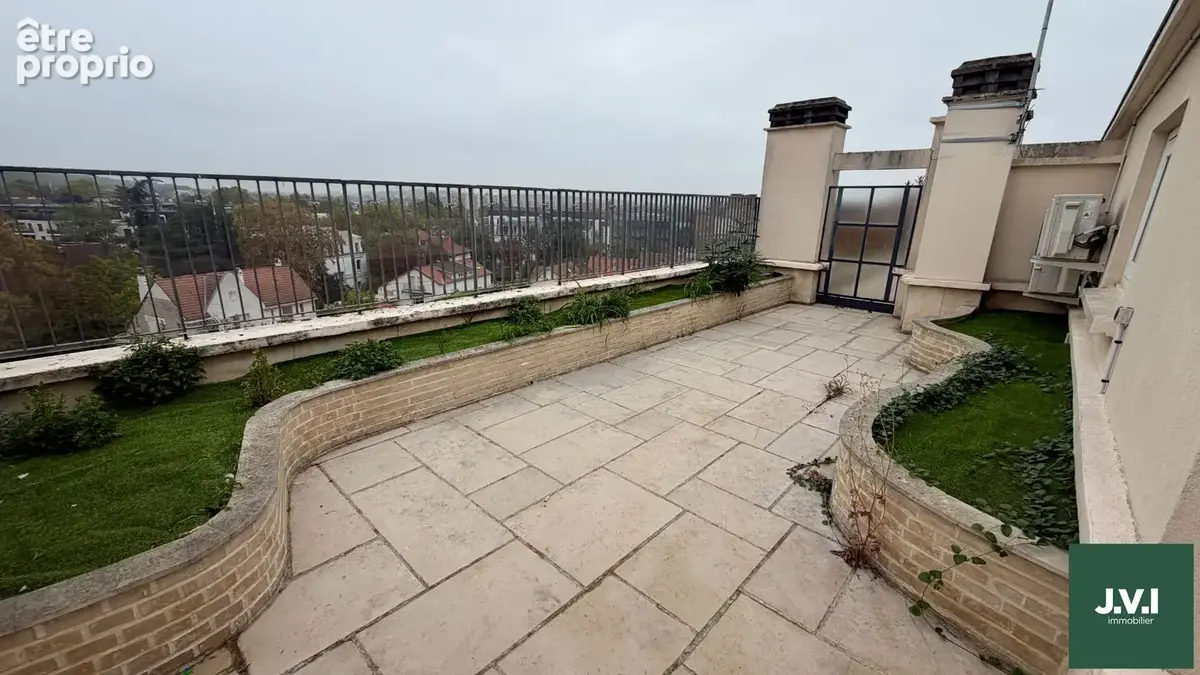A VENDRE BAS MONTMORENCY Appartement 5 pièces 101m² - photo 12