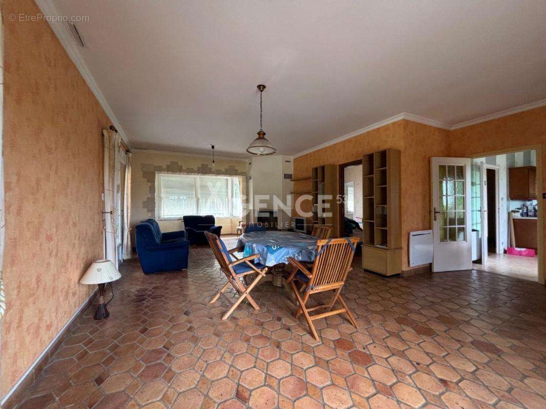 Maison à SERQUES