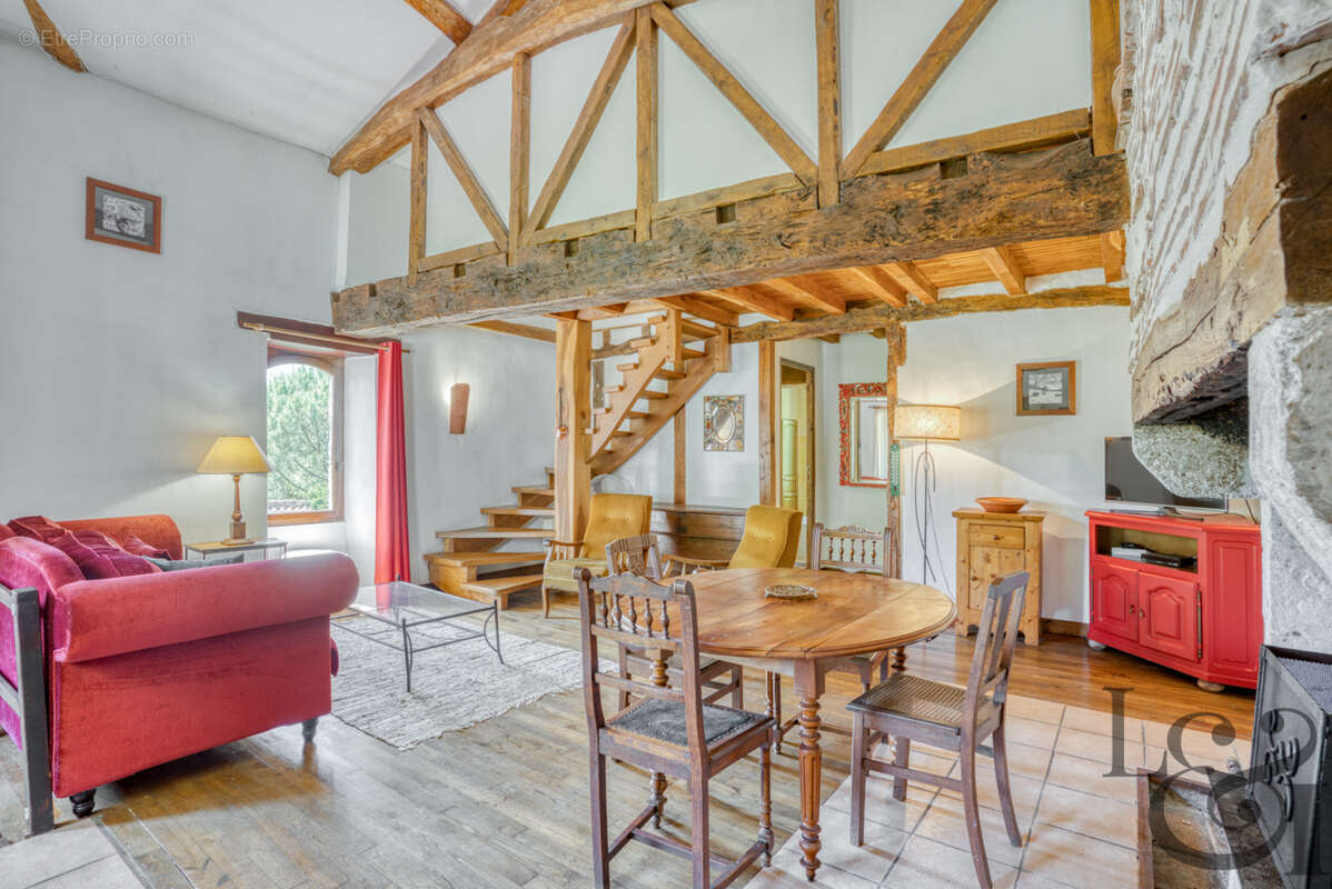 Ensemble immobilier en pierre avec piscine - photo 7