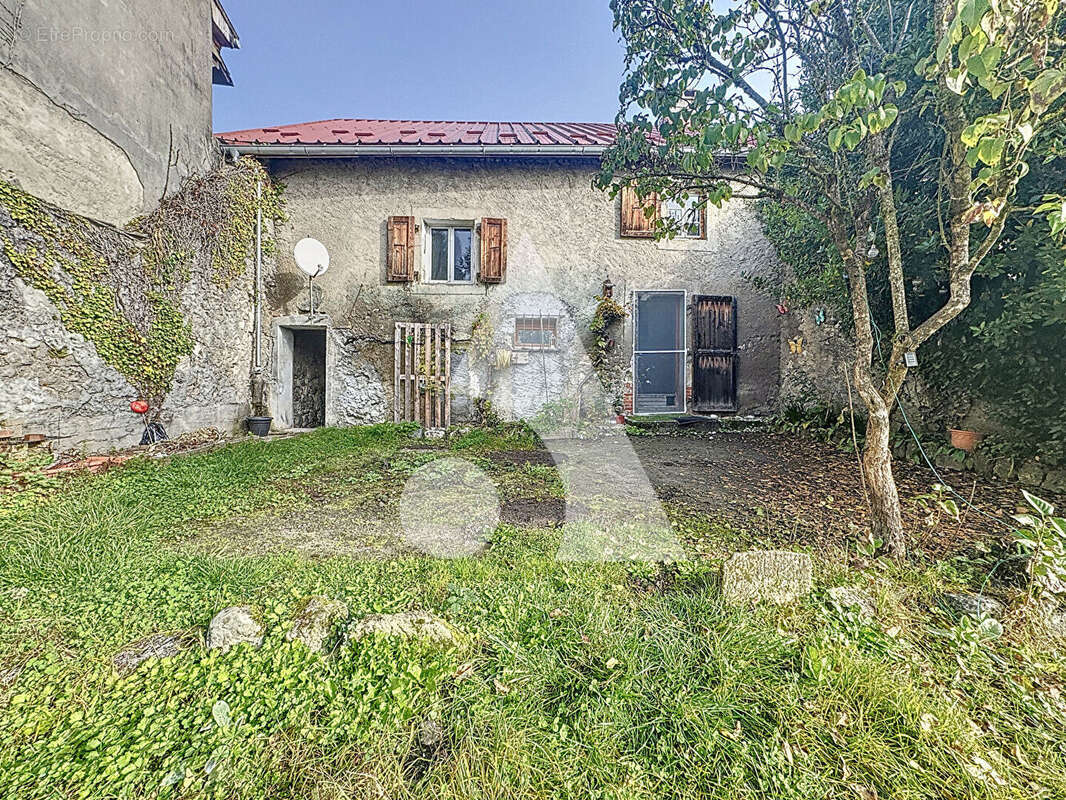 Maison à BELLEGARDE-SUR-VALSERINE