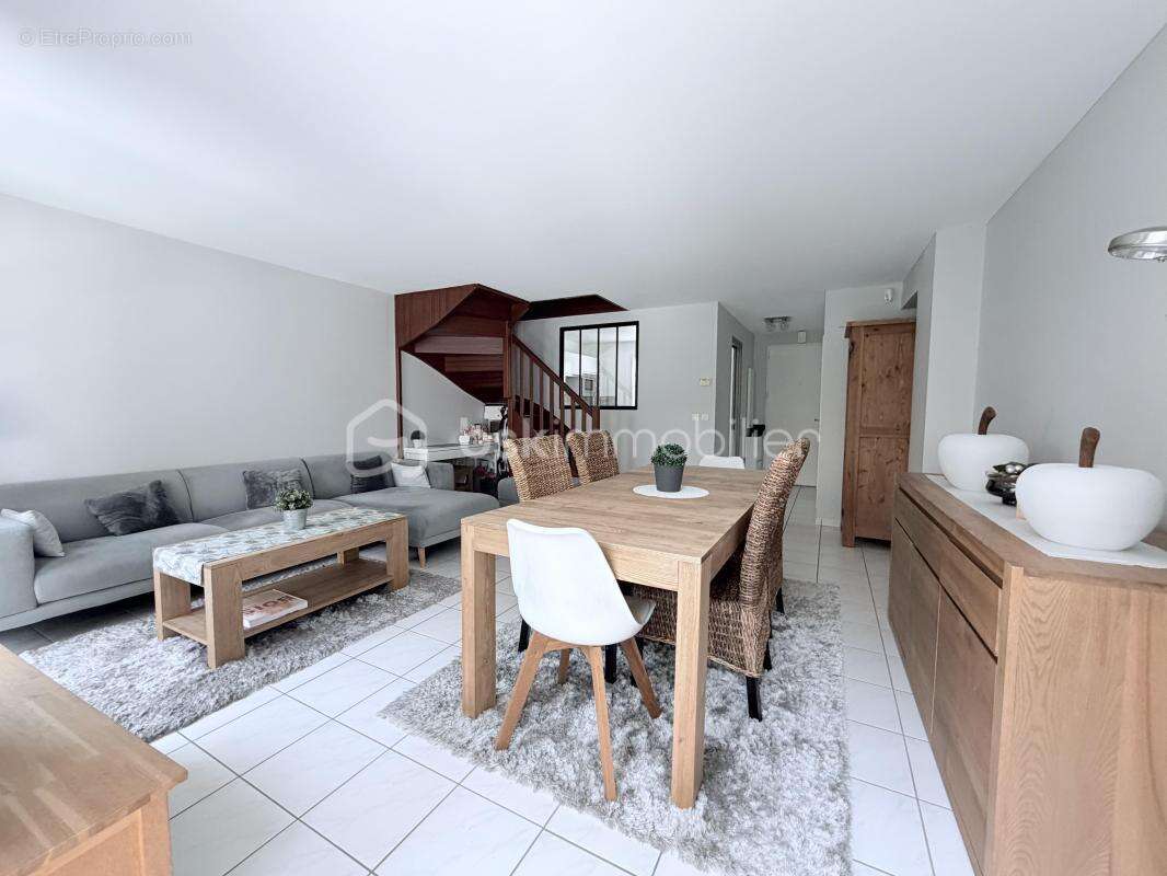 Maison à CORBEIL-ESSONNES