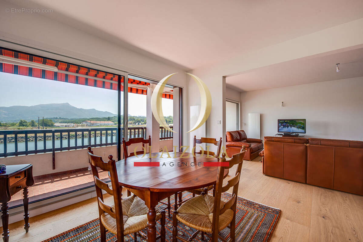 SAINT-JEAN-DE-LUZ - Appartement rénové avec terrasses, vue Nivelle et golf - photo 2