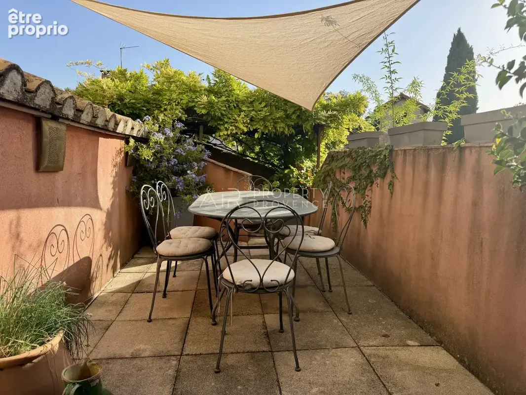 Maison 8 pièces 223 m² à vendre à Lambesc (13410) - photo 9