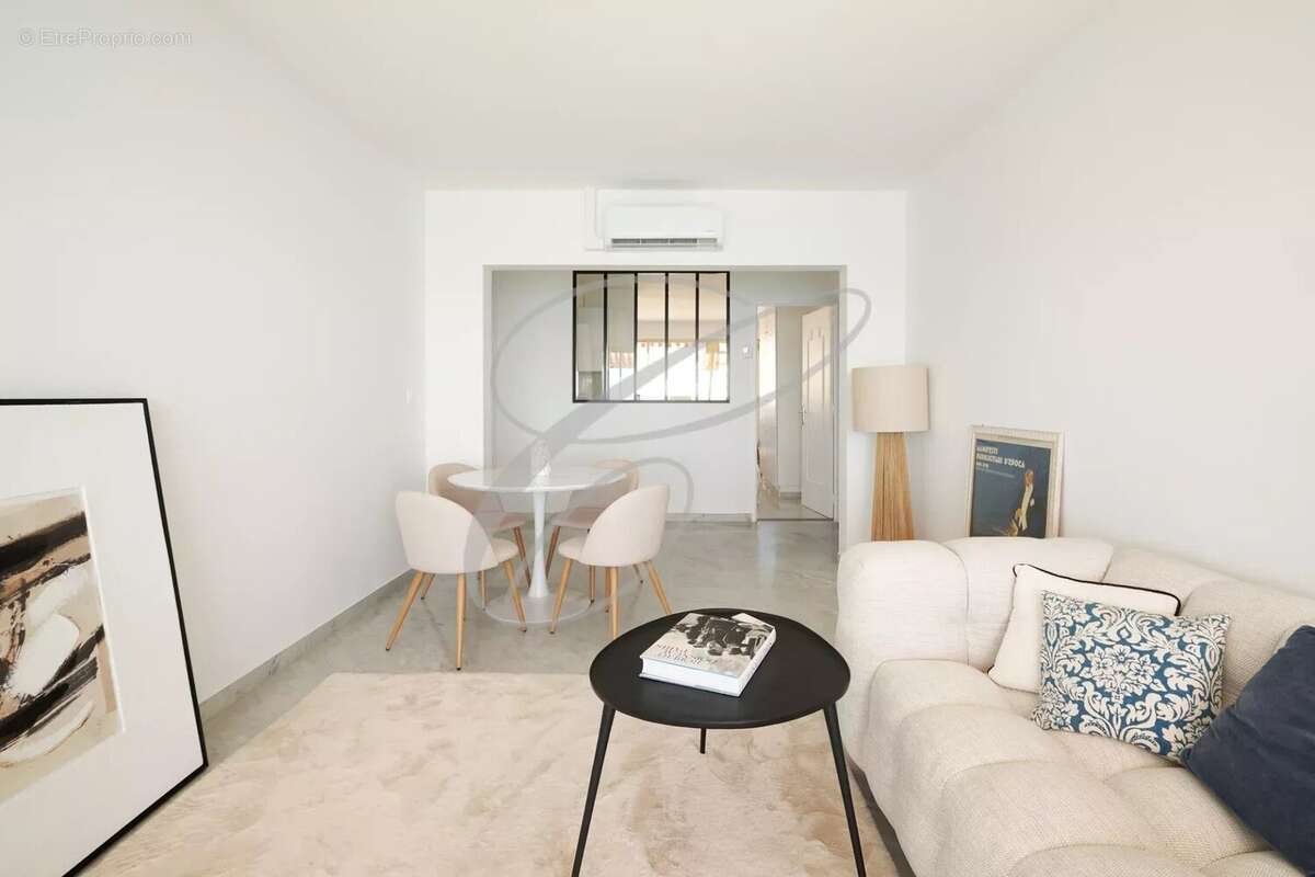 Appartement à ROQUEBRUNE-CAP-MARTIN