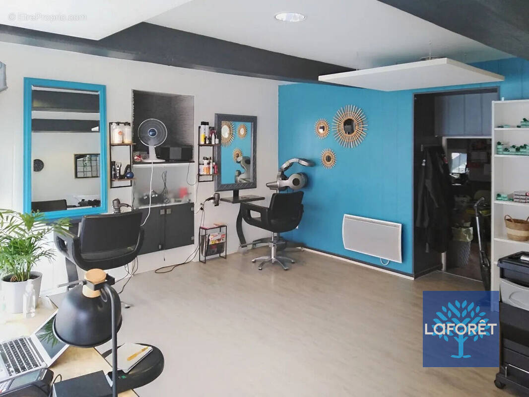 Commerce à MONTAIGU