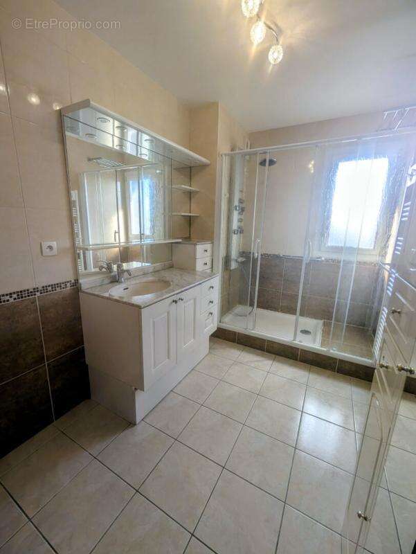 Appartement à OUISTREHAM