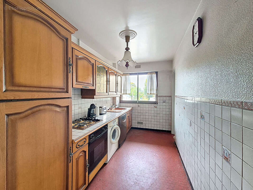 Appartement à L&#039;HAY-LES-ROSES