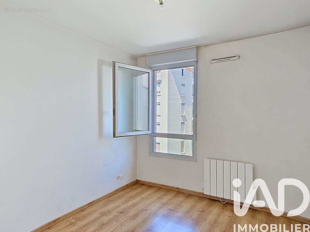 Photo 9 - Appartement à VILLEURBANNE
