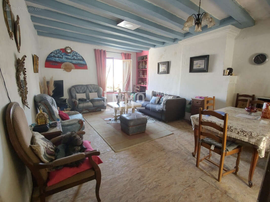 Maison à LA CHARTRE-SUR-LE-LOIR