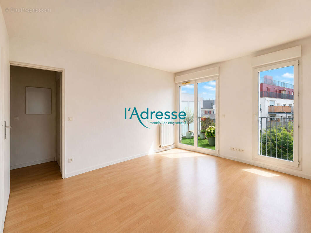 Appartement à NANTERRE