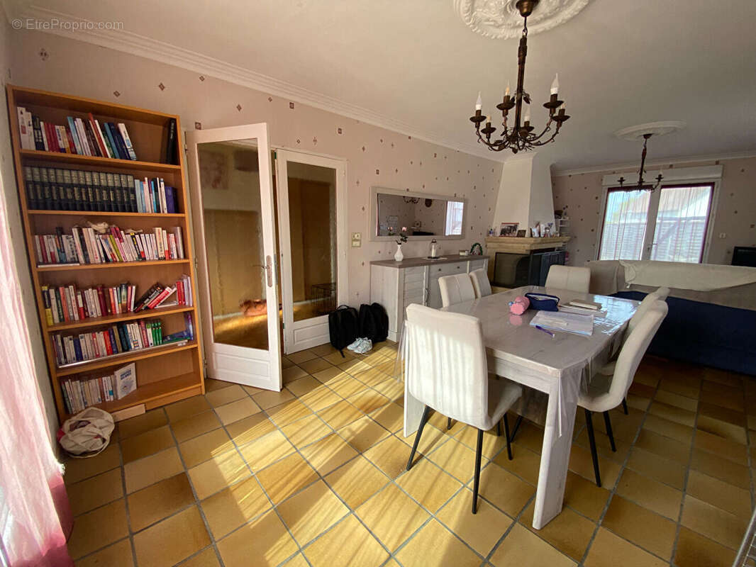Maison à BASSENEVILLE