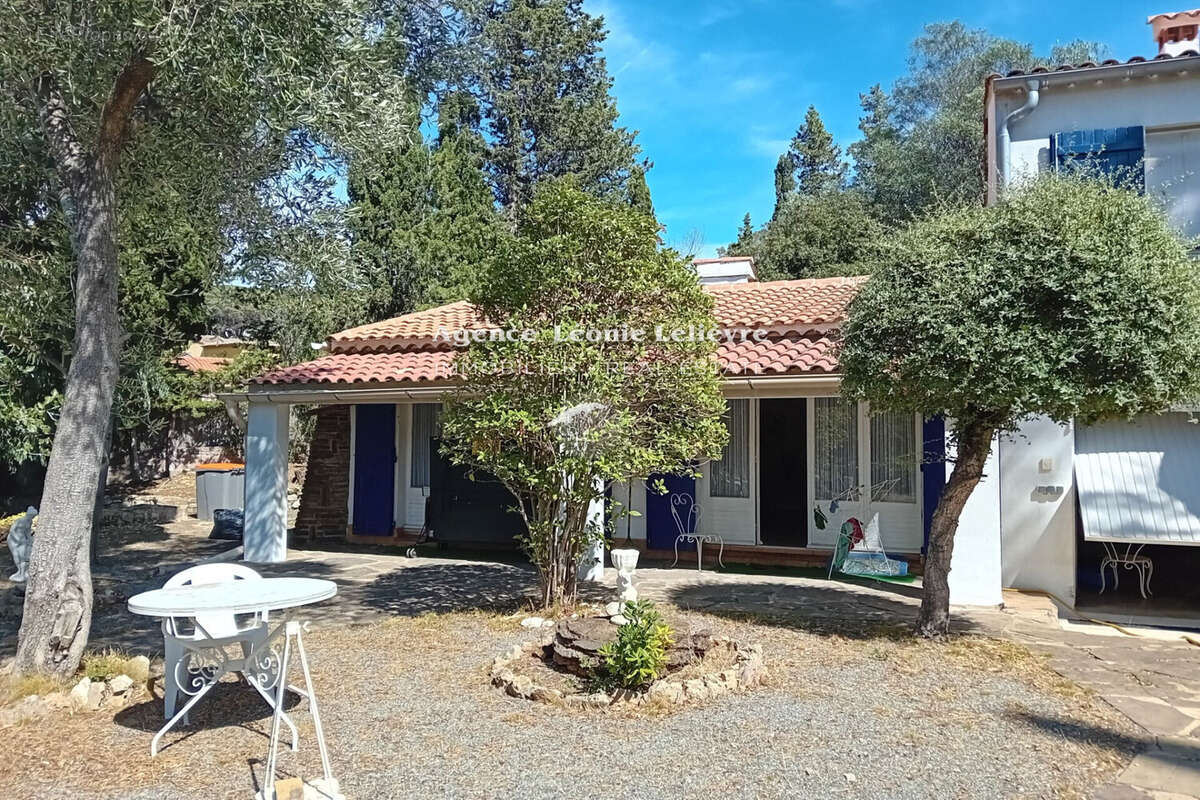 Maison à LES ISSAMBRES