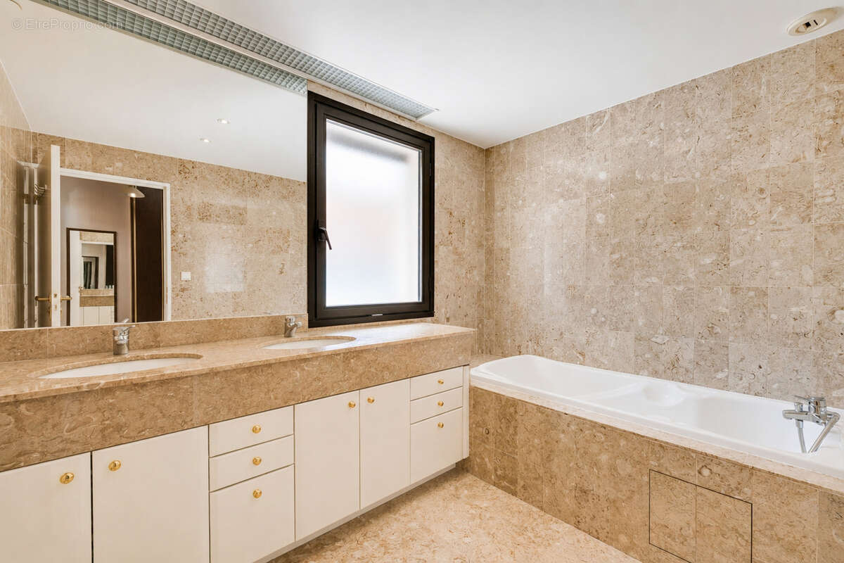 Appartement de standing T5 de 127,72 m2 avec une terrasse de 33 m2, Toulouse Compans Caffarelli (31000) - photo 6