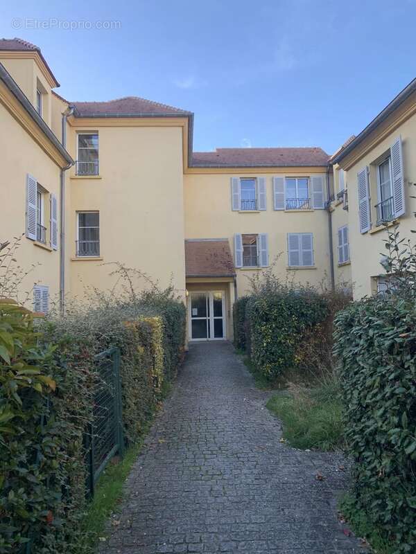 Appartement à SAINT-REMY-LES-CHEVREUSE