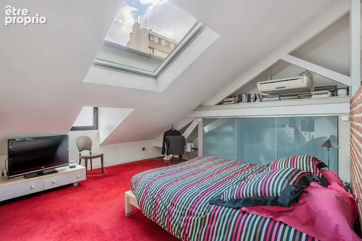 Loft - paris 11e - photo 12