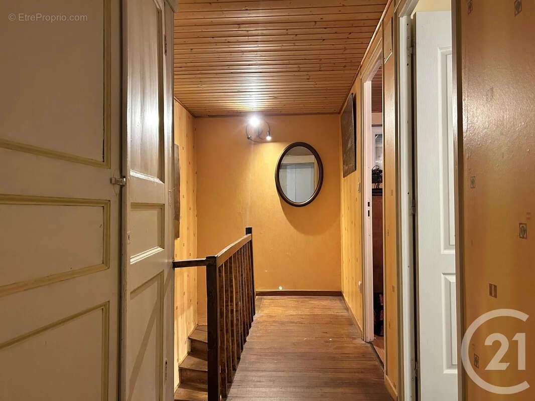 Maison à FEUGAROLLES