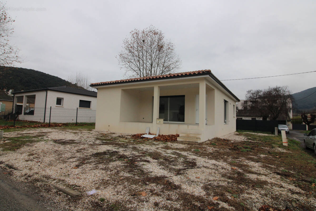 Maison à LES SALLES-DU-GARDON