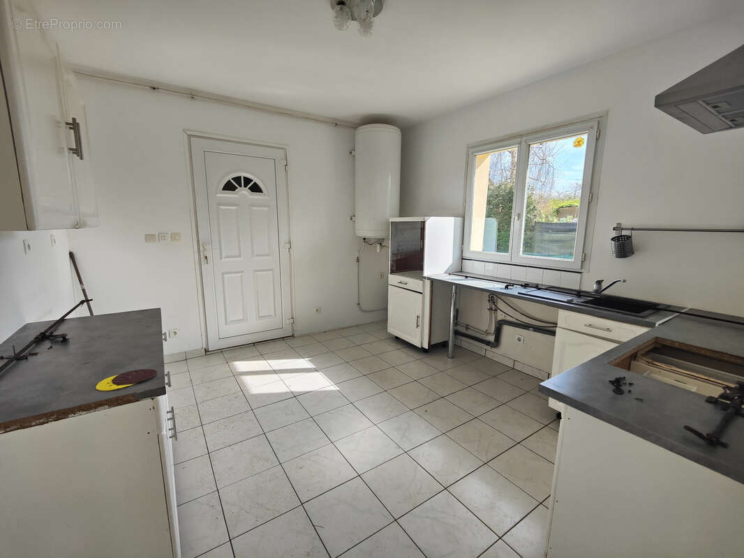 Maison à LA HAYE-MALHERBE