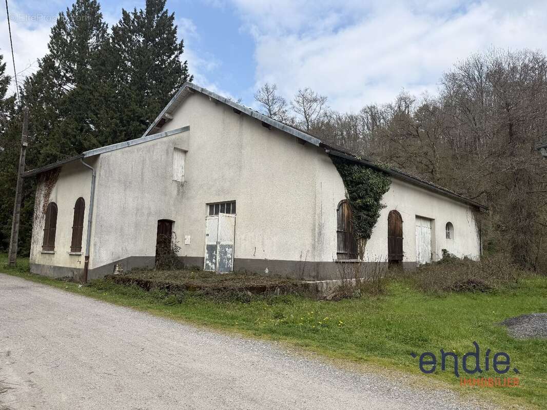 Maison à CHATEAUPONSAC