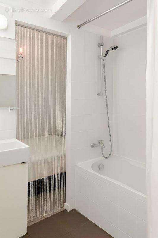 Appartement à PARIS-7E