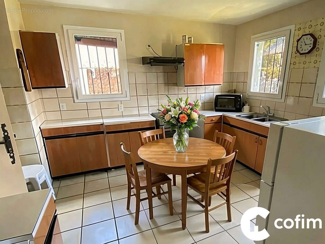 Maison 223 m² à Arros-De-Nay  - photo 5