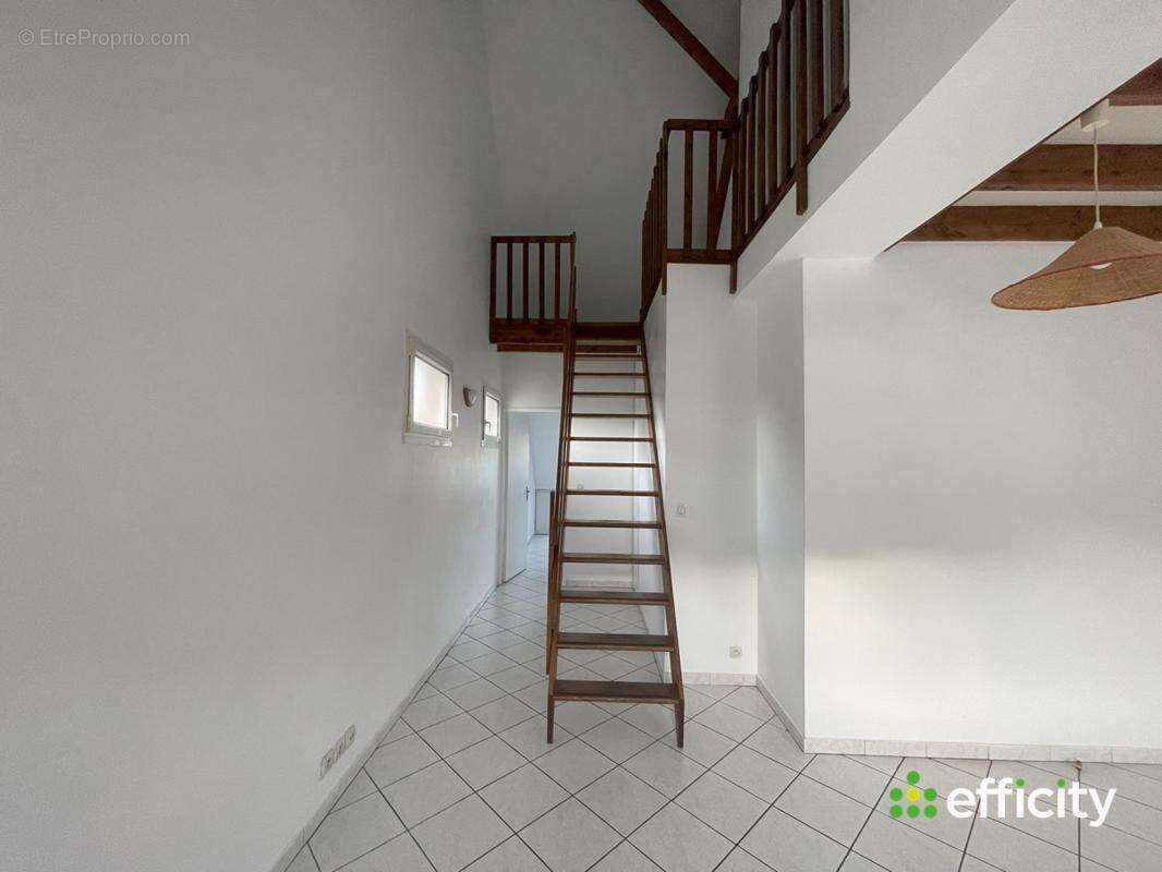 Appartement à EPERNON