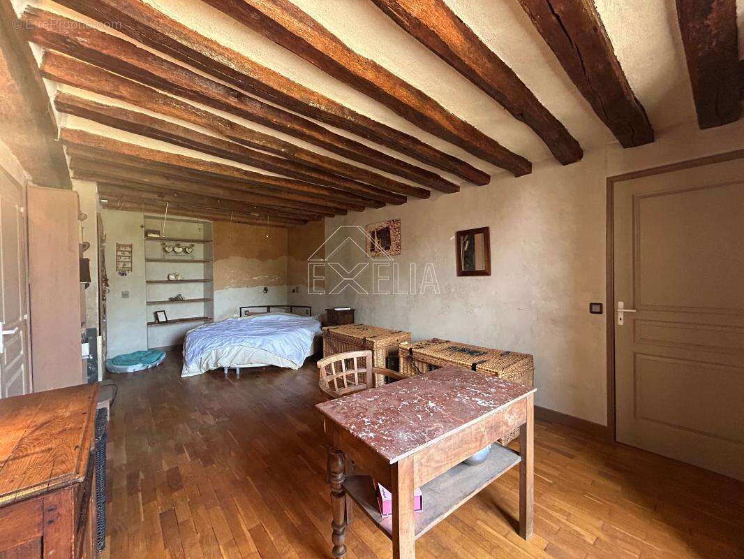Corps de ferme 7 pièces 182 m² avec dépendances, grange et jardin 855 m² à Gommecourt - photo 18