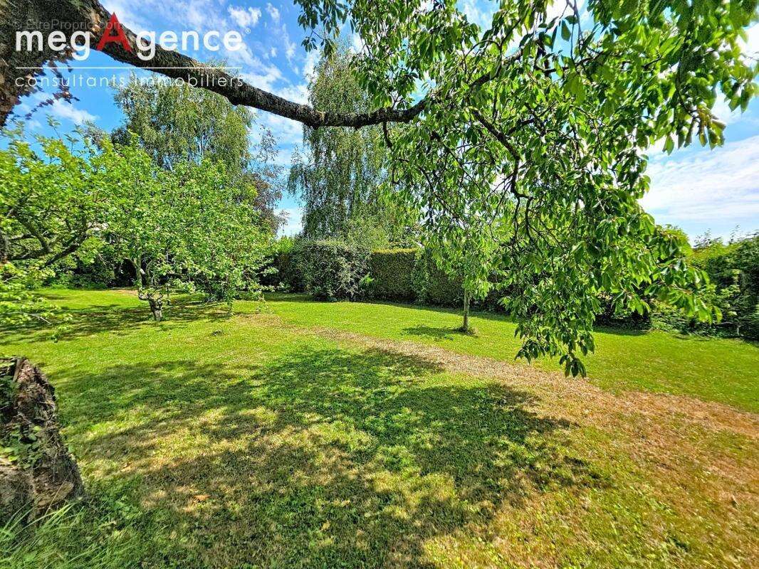 TROARN CENTRE – Maison familiale 160 m² – 5 chambres – DPE A – Terrain arboré 1000 m² - photo 3