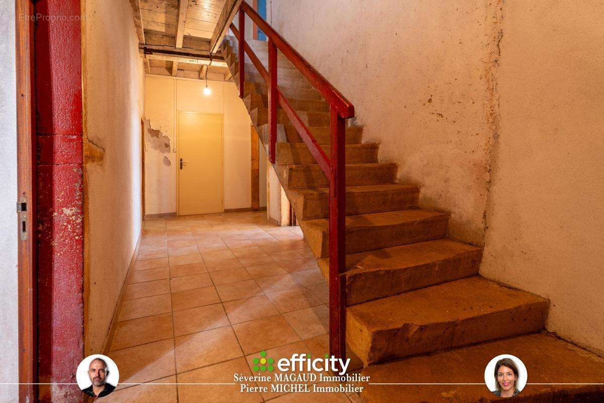 Maison à PONTCHARRA-SUR-TURDINE