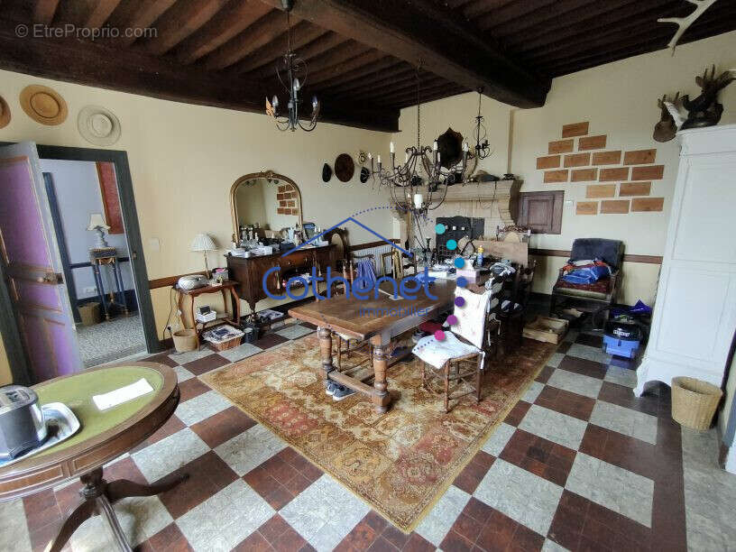 Maison 310 m² à Poisson  - photo 7